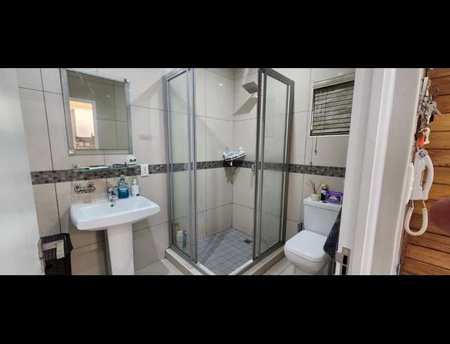 2 BEDROOM APARTMENT FOR SALE IN UMHLANGA RIDGE